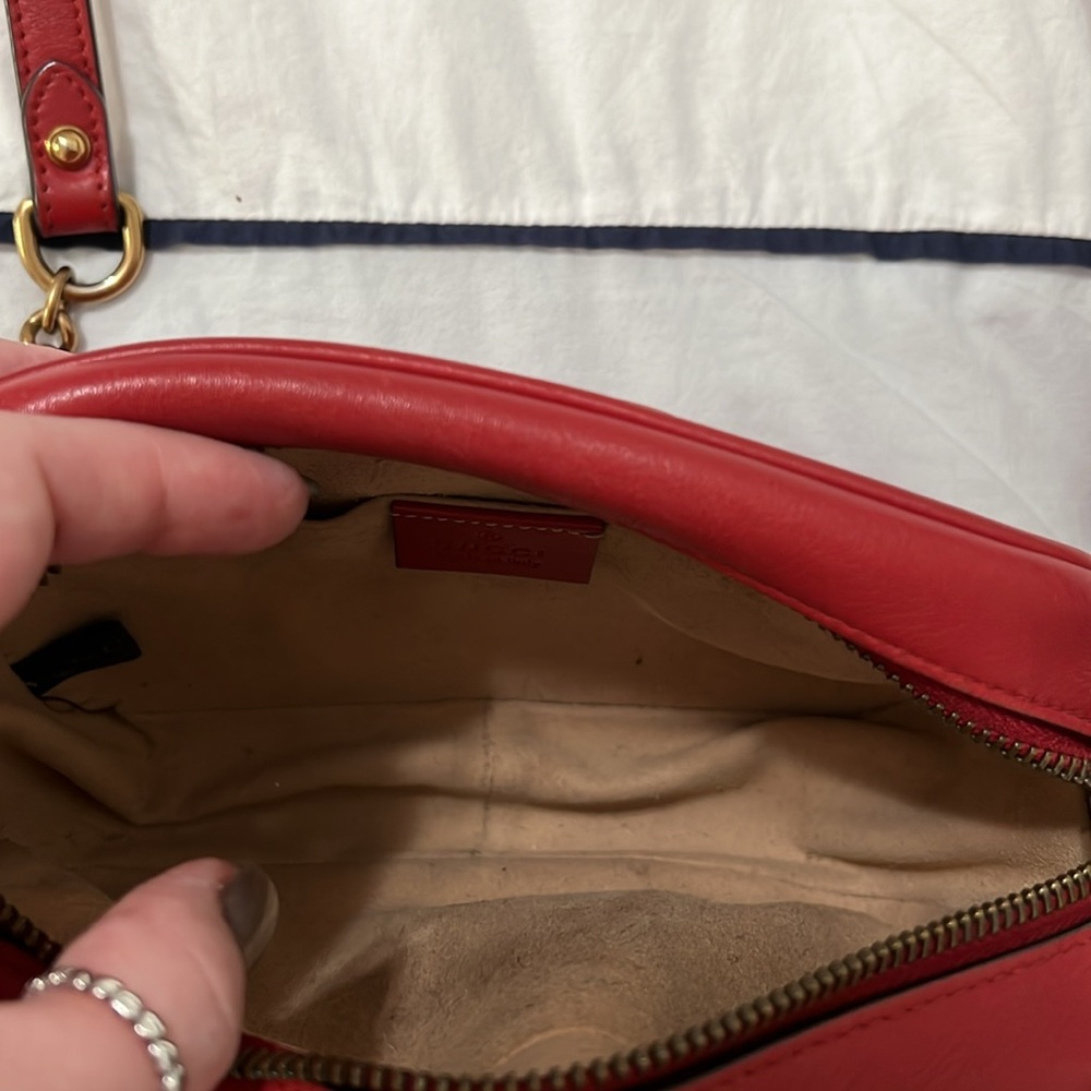 Gucci Red and Gold Marmont Matelasse Soft Leather Mini Shoulder
Bag - Picture 5 of 10